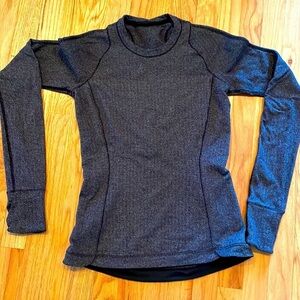 Lululemon long sleeved shirt size 6
